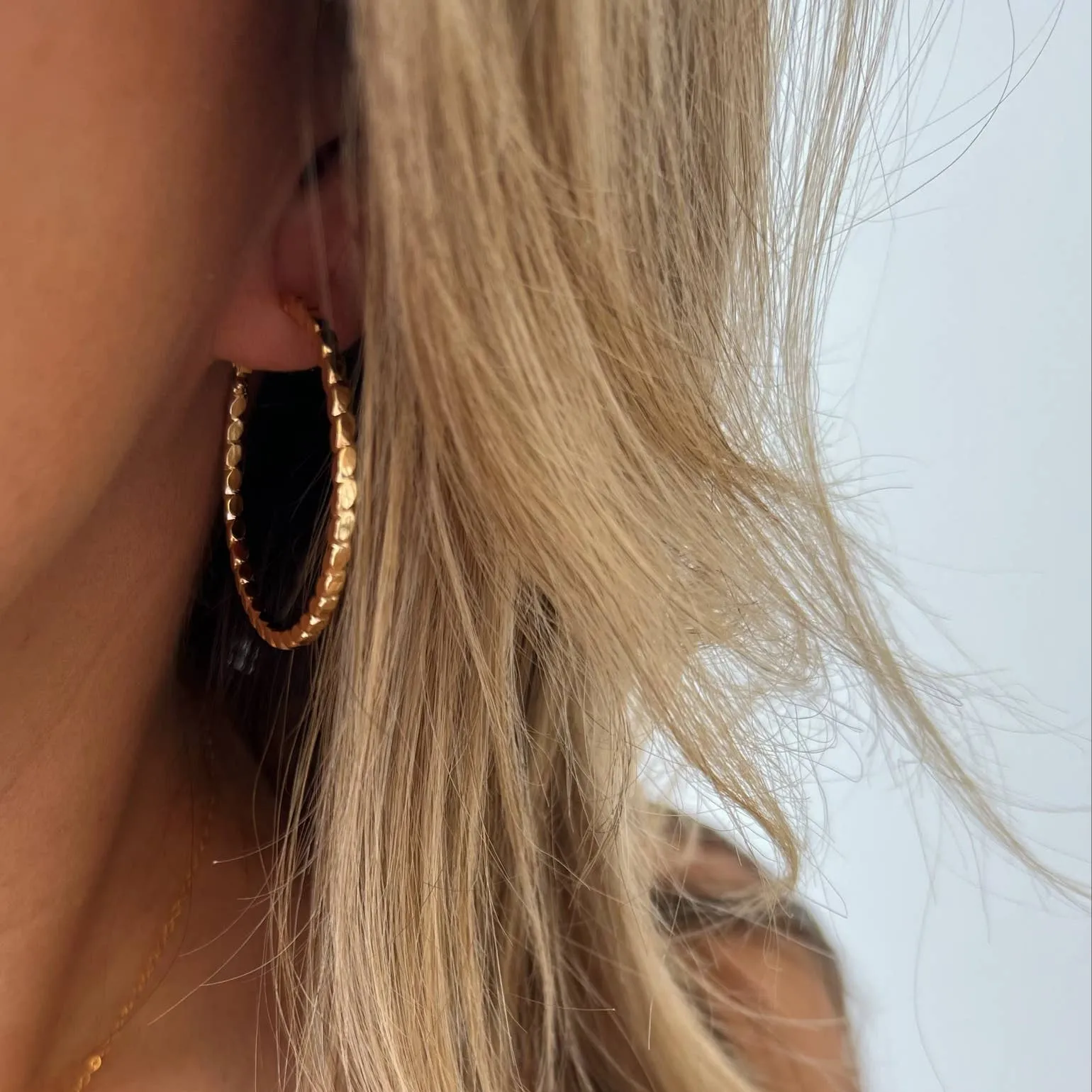 GOLDIE DOT HOOPS | GOLD FILLED