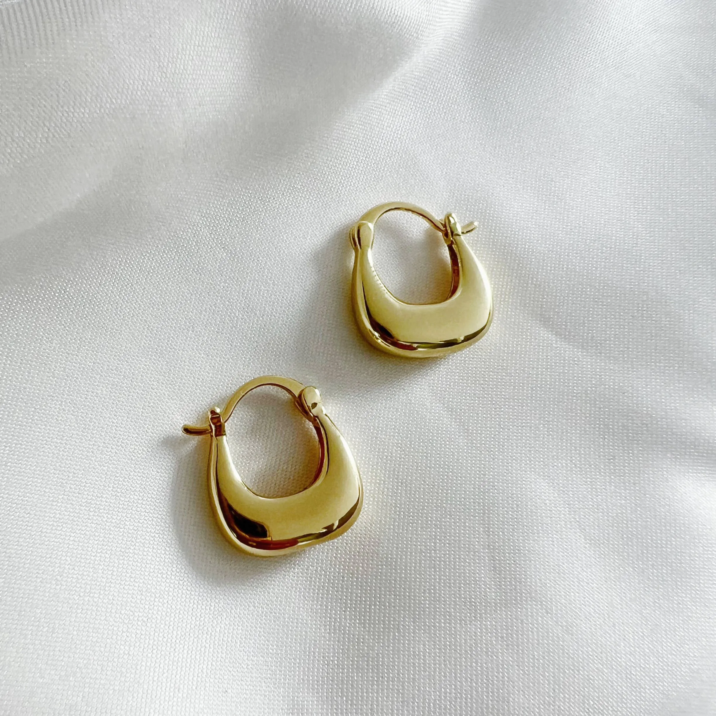 SHAINA HOOP EARRINGS | GOLD FILLED